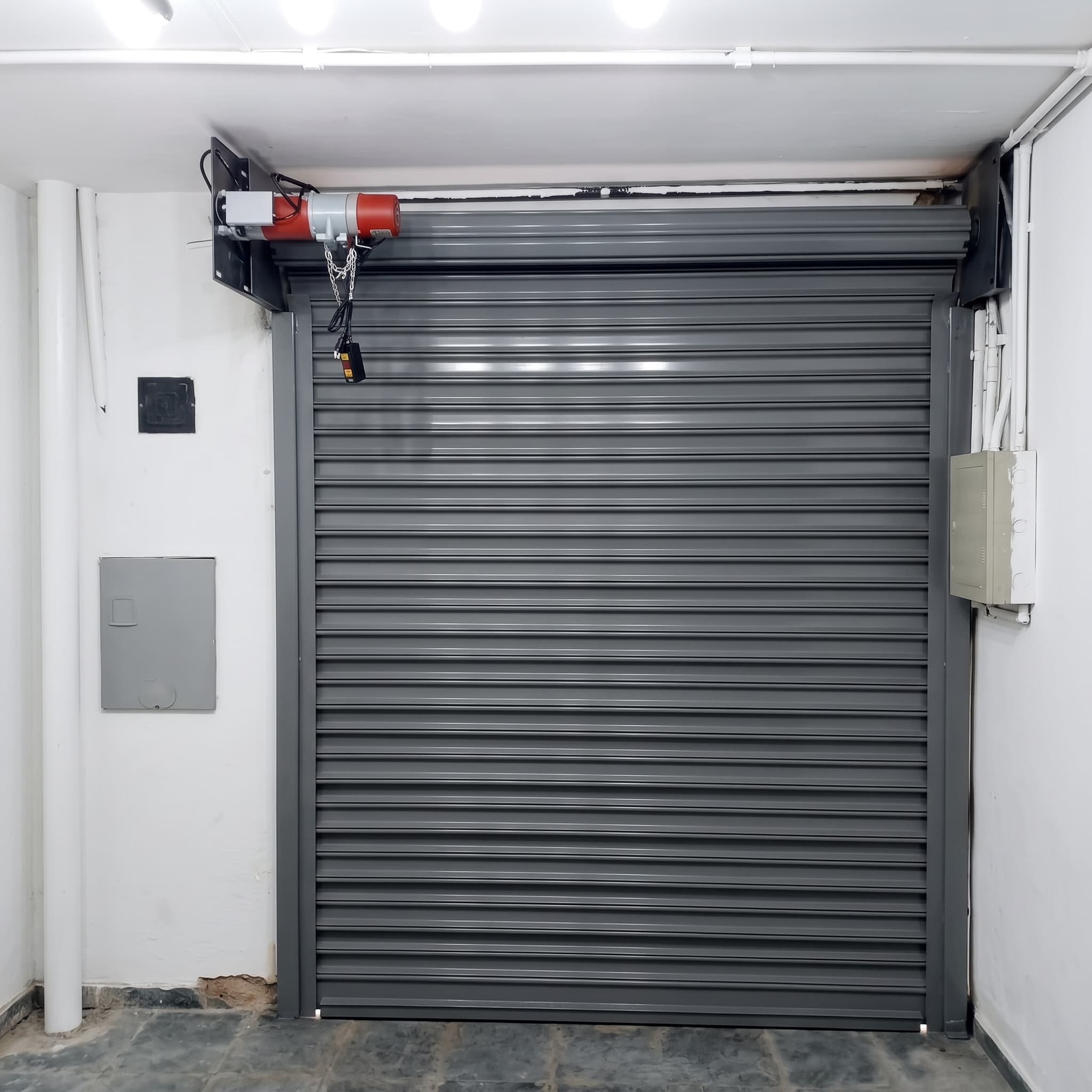 Projeto 4 de porta de aço automática